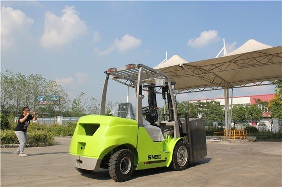 SNSC ディーゼルフォークリフト 3 トン 中国 Xc490 ディーゼル運転フォークリフト