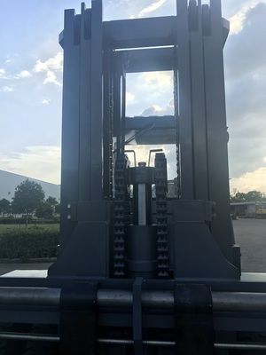 パーソナライズされた10トンのディーゼルフォークリフト 3000mm-6000mm リフトの高さ