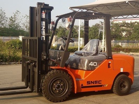 OEM 4トンのディーゼルフォークリフト SNSCディーゼルフォークリフト 2段マスト