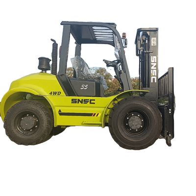 3000kg 3500kg オールホイール駆動フォークリフト トリプルマスト ディーゼルフォークリフト
