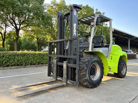 3000kg-5000kg 4wd 荒地フォークリフト オフロードフォークリフト リフト トラック